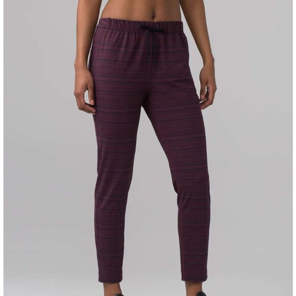 Lululemon Jet Crop Slim Leggings Pants Elastic Waist Striped Maroon Red Size 2 - Picture 2 of 8